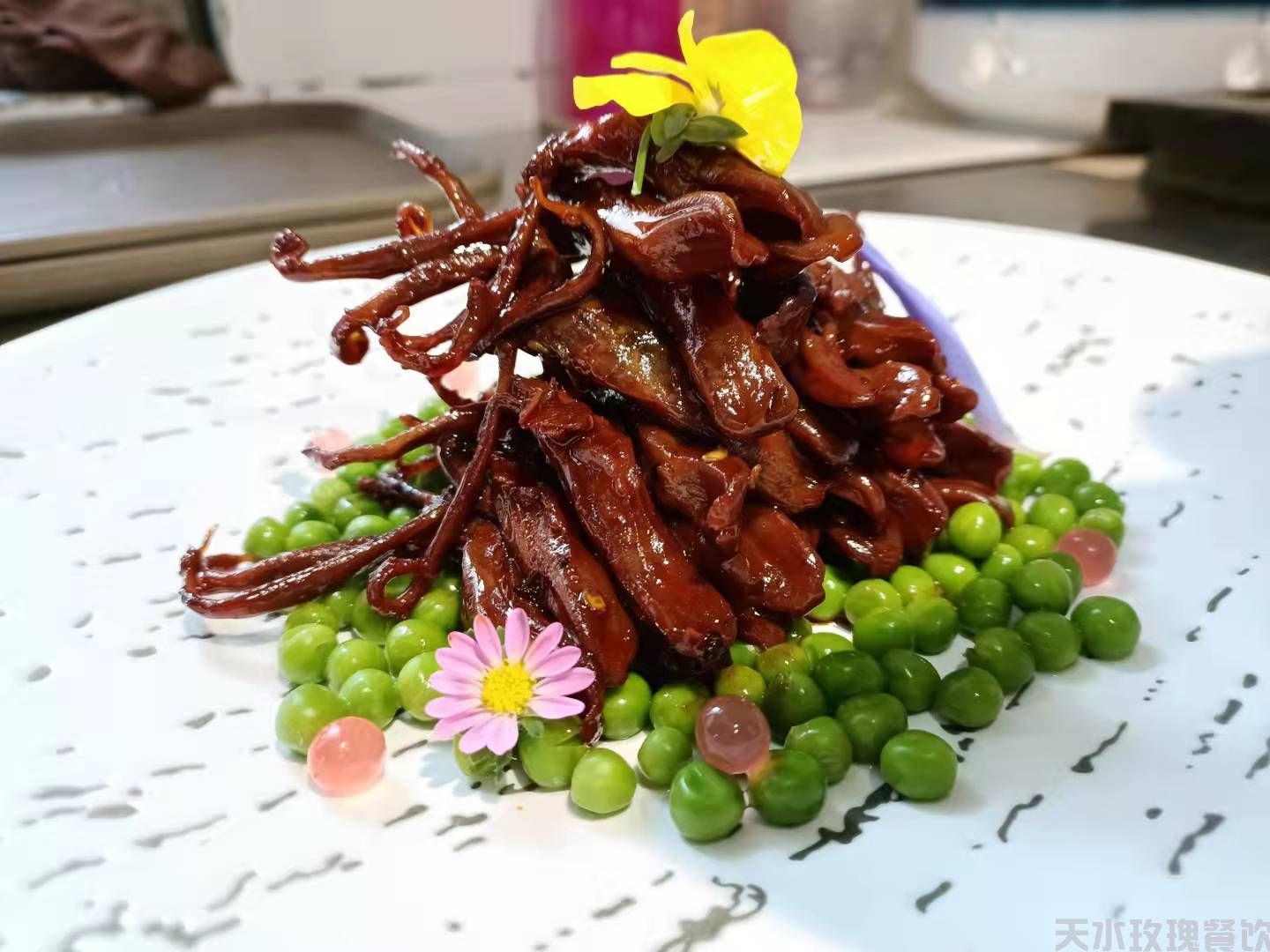 鸭舌草有清热、凉血、利尿、解毒的功效,（墨家鸭舌）.jpg